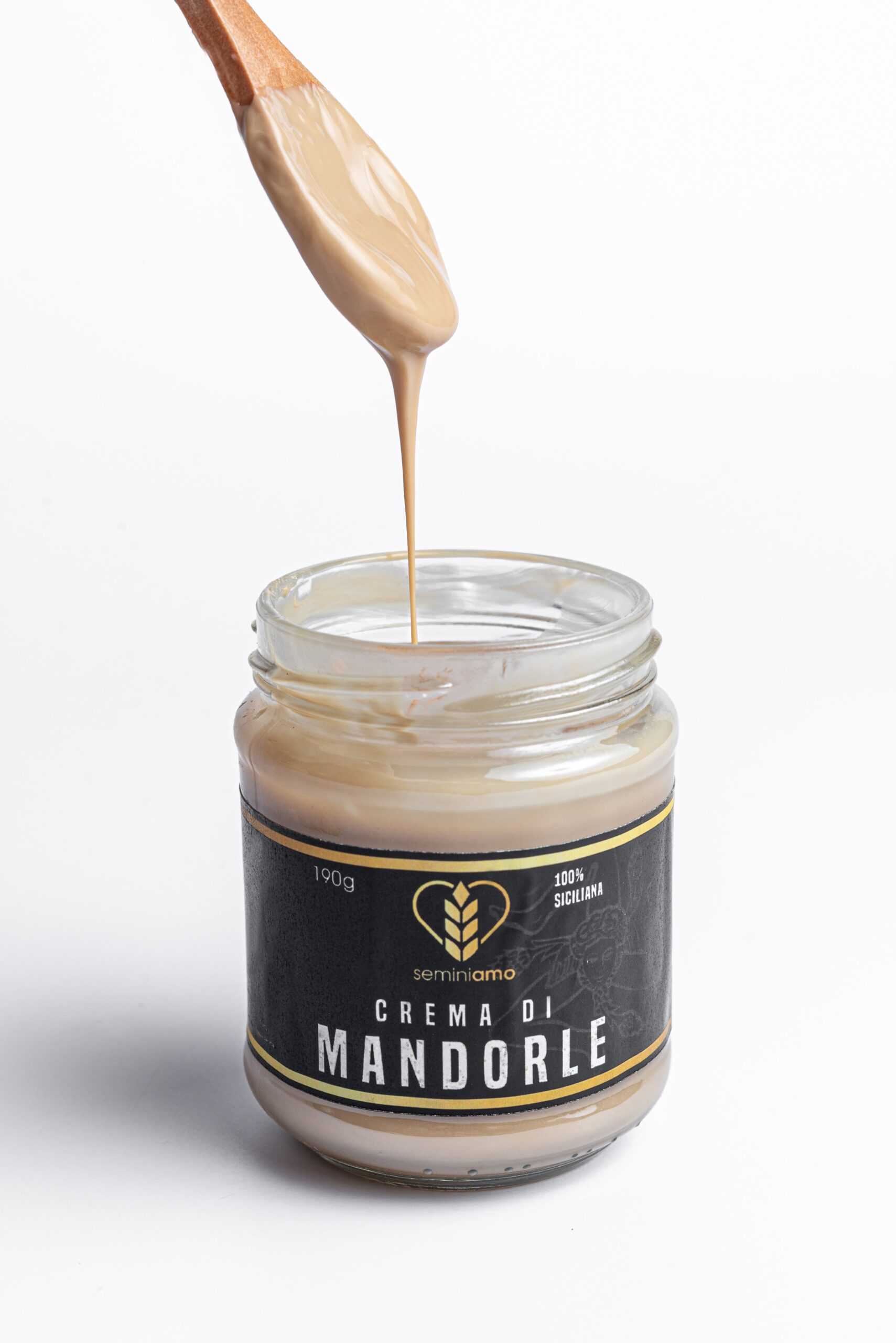 Crema di Mandorle von Seminiamo mit Löffel