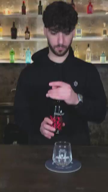Alt image
